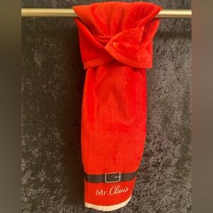 Stay Put Decorative Santa Claus Towel